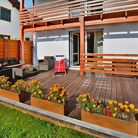 Lakeside Home, Private Garden 別荘 Dabrowica (Szczecinek)