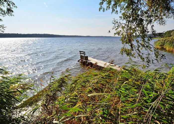 Сasa de vacaciones Lakeside Home, Private Garden