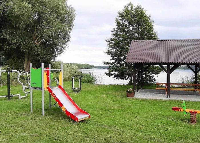 Lakeside Home, Private Garden Dabrowica (Szczecinek)