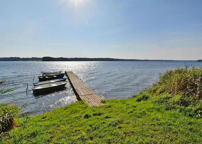 Сasa de vacaciones Lakeside Home, Private Garden *