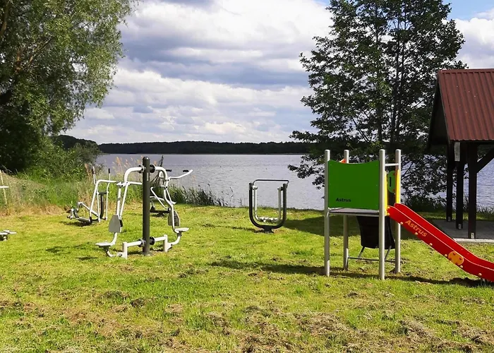 Lakeside Home, Private Garden Dabrowica (Szczecinek)